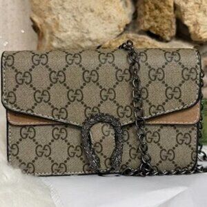 Trendy Monogram Chain Shoulder Bag Size: 17 × 10 × 4 cm